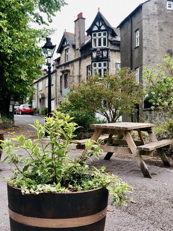 The Wheatsheaf At Beetham Hotel Sandside  Bagian luar foto