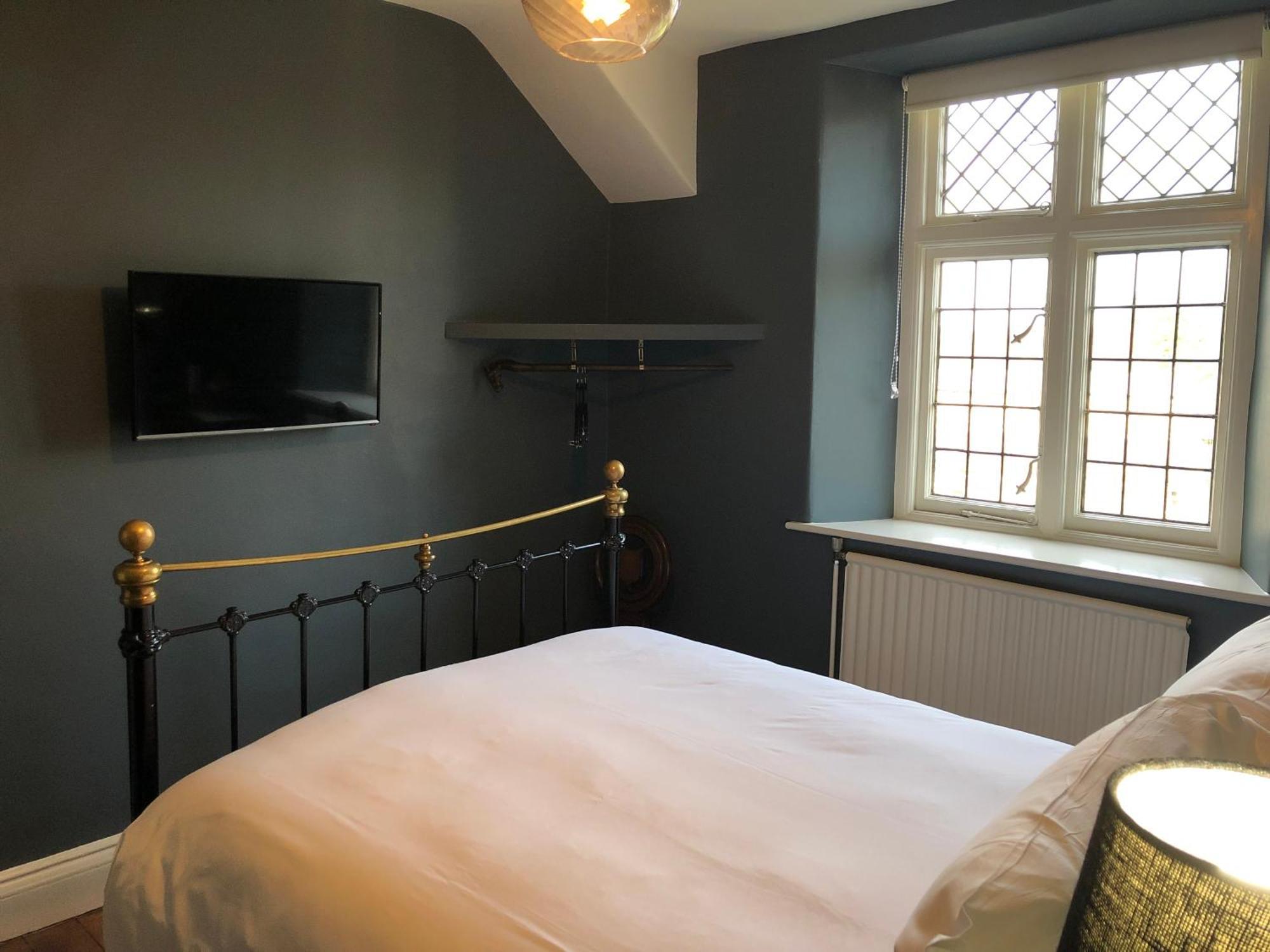 The Wheatsheaf At Beetham Hotel Sandside  Bagian luar foto