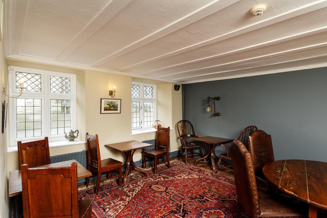 The Wheatsheaf At Beetham Hotel Sandside  Bagian luar foto