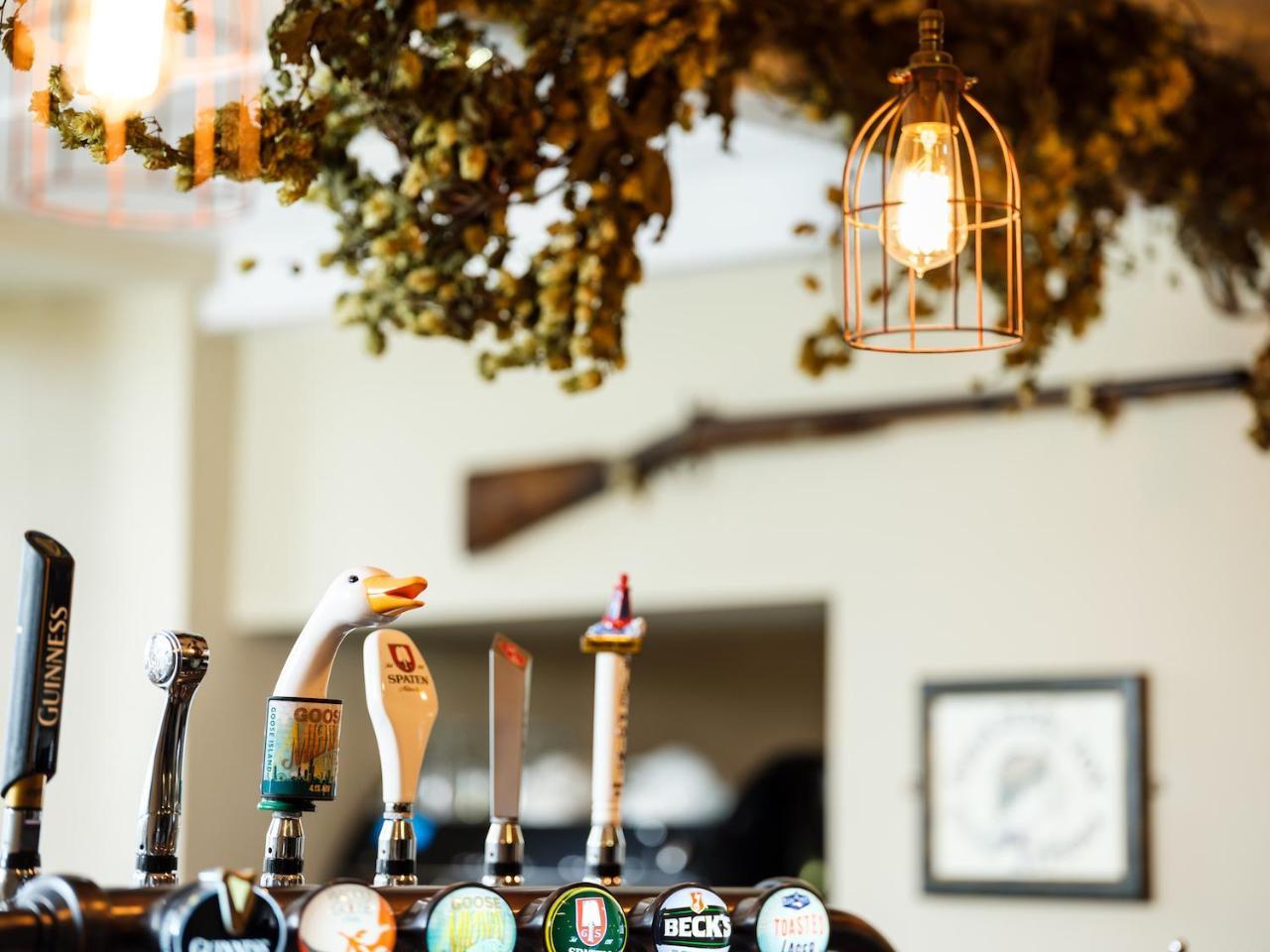 The Wheatsheaf At Beetham Hotel Sandside  Bagian luar foto